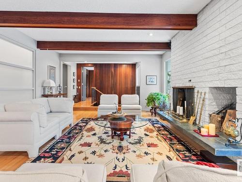 7814 Buena Vista Road, Edmonton, AB - Indoor Photo Showing Living Room With Fireplace