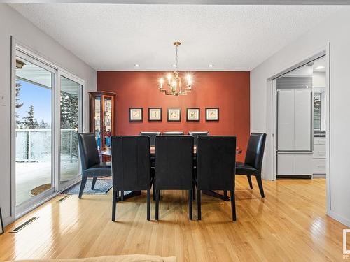 7814 Buena Vista Road, Edmonton, AB - Indoor Photo Showing Dining Room