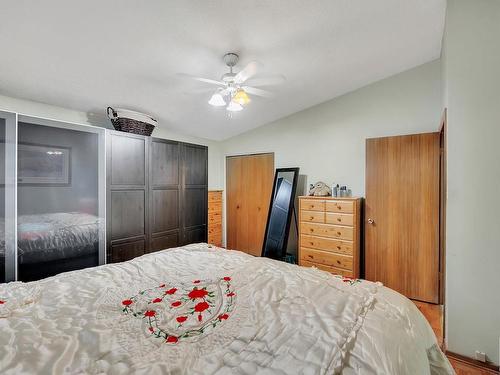 9223 168 Street, Edmonton, AB - Indoor Photo Showing Bedroom