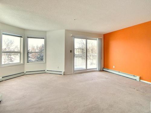 304 11104 109 Avenue, Edmonton, AB - Indoor Photo Showing Other Room