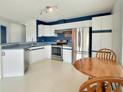 304 11104 109 Avenue, Edmonton, AB - Indoor Photo Showing Kitchen