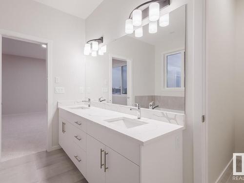 2016 208 Street, Edmonton, AB - Indoor Photo Showing Bathroom