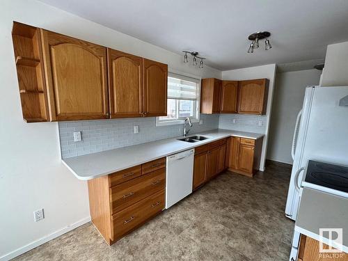 18808 78 Avenue, Edmonton, AB - Indoor Photo Showing Kitchen With Double Sink