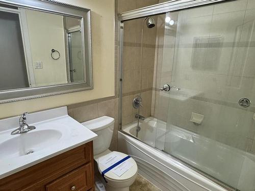 18808 78 Avenue, Edmonton, AB - Indoor Photo Showing Bathroom