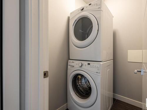 705 10238 103 Street, Edmonton, AB - Indoor Photo Showing Laundry Room