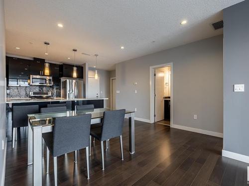 705 10238 103 Street, Edmonton, AB - Indoor