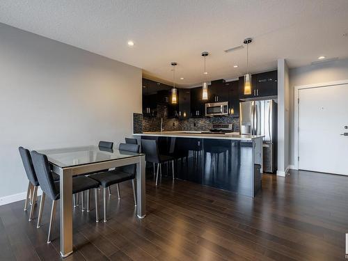 705 10238 103 Street, Edmonton, AB - Indoor