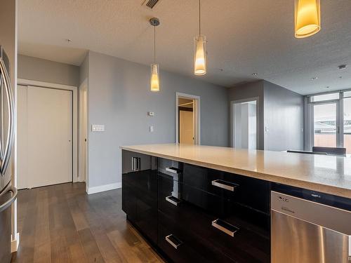 705 10238 103 Street, Edmonton, AB - Indoor