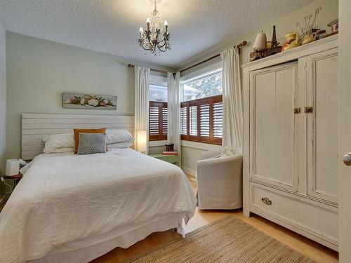 10841 128 Street, Edmonton, AB - Indoor Photo Showing Bedroom