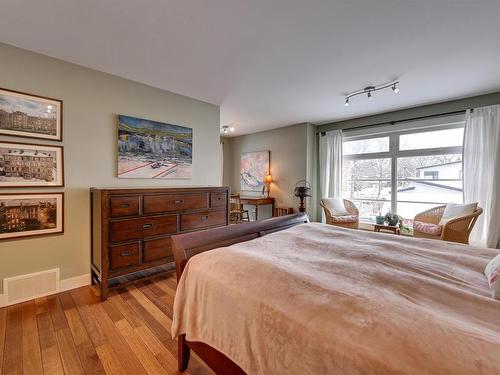 10841 128 Street, Edmonton, AB - Indoor Photo Showing Bedroom