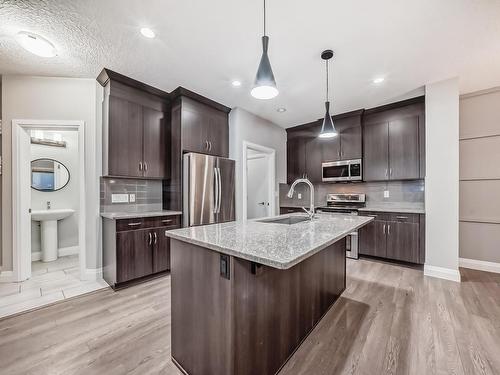 161 Harvest Ridge Drive, Spruce Grove, AB - Indoor Photo Showing Kitchen With Upgraded Kitchen