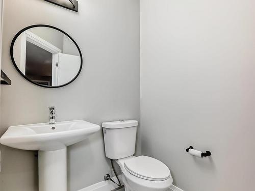 161 Harvest Ridge Drive, Spruce Grove, AB - Indoor Photo Showing Bathroom