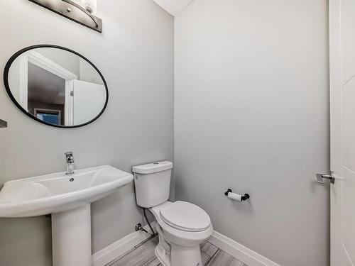 161 Harvest Ridge Drive, Spruce Grove, AB - Indoor Photo Showing Bathroom