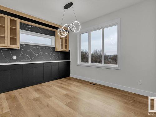 80 Deer Meadow, Fort Saskatchewan, AB - Indoor Photo Showing Kitchen