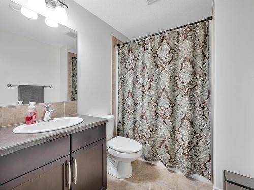 1409 37A Avenue, Edmonton, AB - Indoor Photo Showing Bathroom