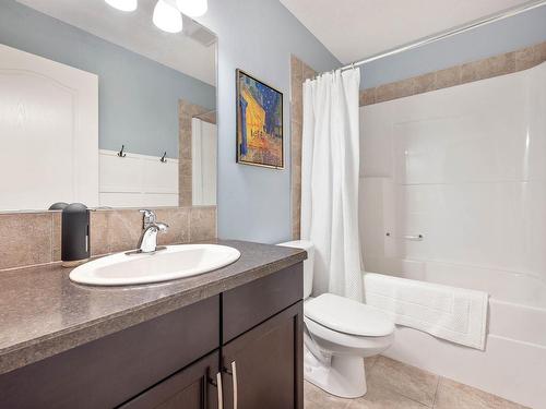 1409 37A Avenue, Edmonton, AB - Indoor Photo Showing Bathroom