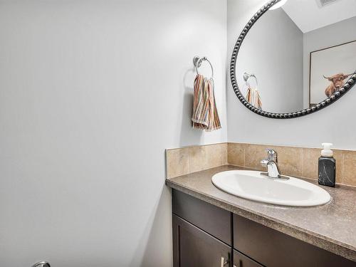 1409 37A Avenue, Edmonton, AB - Indoor Photo Showing Bathroom