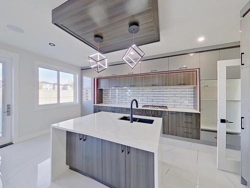 1735 18 Street, Edmonton, AB - Indoor Photo Showing Kitchen