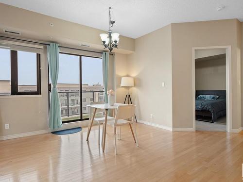 702 10319 111 Street, Edmonton, AB - Indoor Photo Showing Dining Room