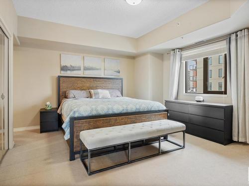 702 10319 111 Street, Edmonton, AB - Indoor Photo Showing Bedroom