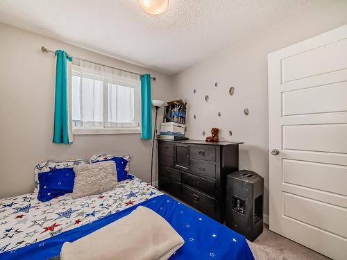 78 Tonewood Boulevard, Spruce Grove, AB - Indoor Photo Showing Bedroom