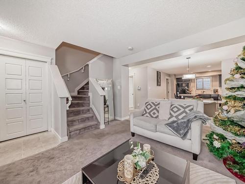 78 Tonewood Boulevard, Spruce Grove, AB - Indoor Photo Showing Living Room