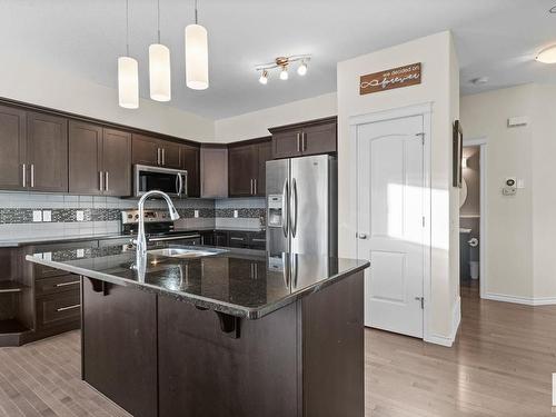 3371 Cutler Crescent, Edmonton, AB - Indoor Photo Showing Kitchen With Upgraded Kitchen