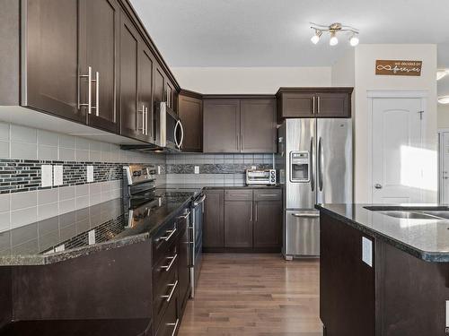 3371 Cutler Crescent, Edmonton, AB - Indoor Photo Showing Kitchen With Double Sink With Upgraded Kitchen