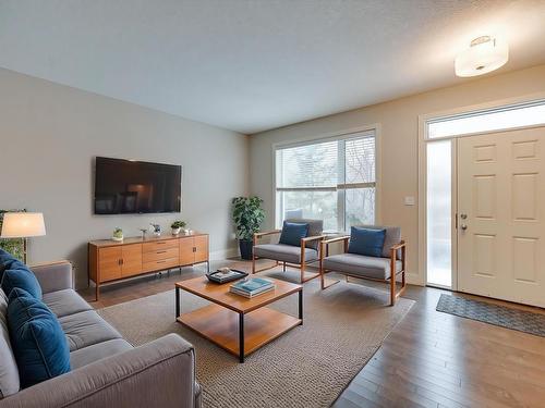 7506 May Common, Edmonton, AB - Indoor Photo Showing Living Room