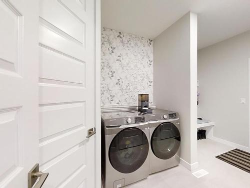 1516 Howes Pl, Edmonton, AB - Indoor Photo Showing Laundry Room