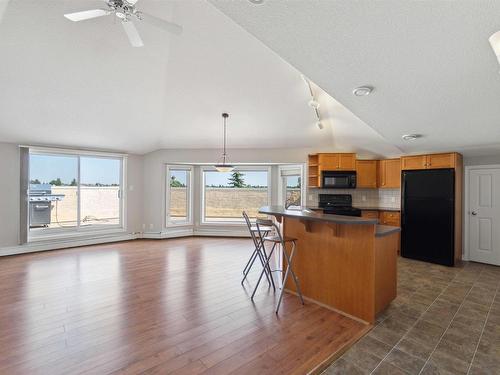 409 15499 Castle Downs Road, Edmonton, AB - Indoor Photo Showing Kitchen