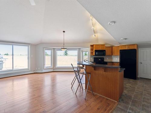 409 15499 Castle Downs Road, Edmonton, AB - Indoor Photo Showing Kitchen