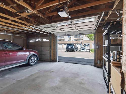 409 15499 Castle Downs Road, Edmonton, AB - Indoor Photo Showing Garage