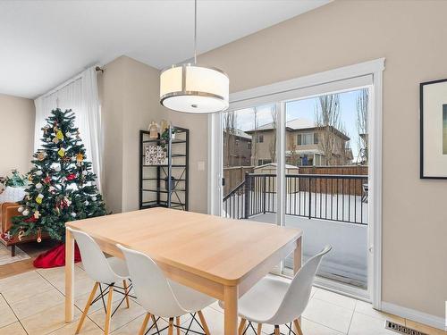 176 Henderson Link, Spruce Grove, AB - Indoor Photo Showing Dining Room