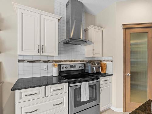 176 Henderson Link, Spruce Grove, AB - Indoor Photo Showing Kitchen With Upgraded Kitchen