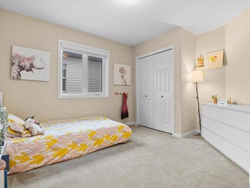 176 Henderson Link, Spruce Grove, AB - Indoor Photo Showing Bedroom