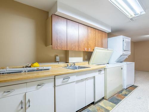 11131 130 Street, Edmonton, AB - Indoor Photo Showing Laundry Room