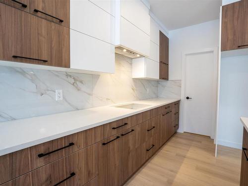 71 Penn Place, Spruce Grove, AB - Indoor Photo Showing Kitchen