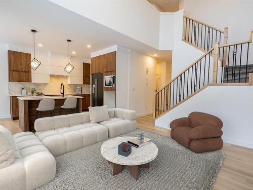 71 Penn Place, Spruce Grove, AB - Indoor Photo Showing Living Room