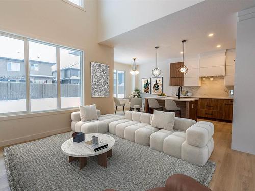 71 Penn Place, Spruce Grove, AB - Indoor Photo Showing Living Room