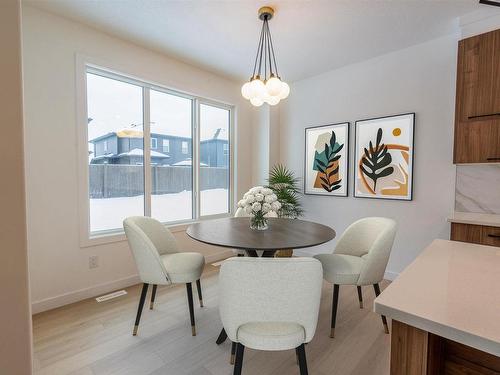 71 Penn Place, Spruce Grove, AB - Indoor Photo Showing Dining Room