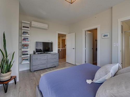 2703 10410 102 Avenue, Edmonton, AB - Indoor Photo Showing Bedroom