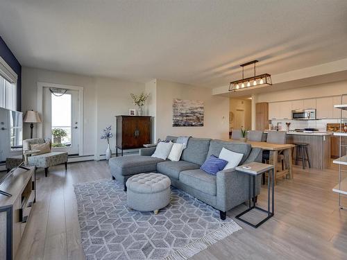 2703 10410 102 Avenue, Edmonton, AB - Indoor Photo Showing Living Room