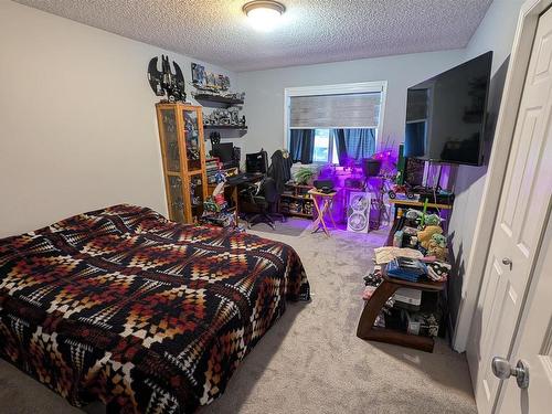 1 4350 23 Street Nw, Edmonton, AB - Indoor Photo Showing Bedroom