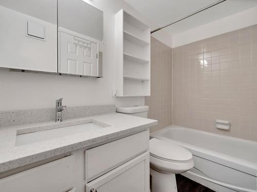 101 7403 171 Street, Edmonton, AB - Indoor Photo Showing Bathroom