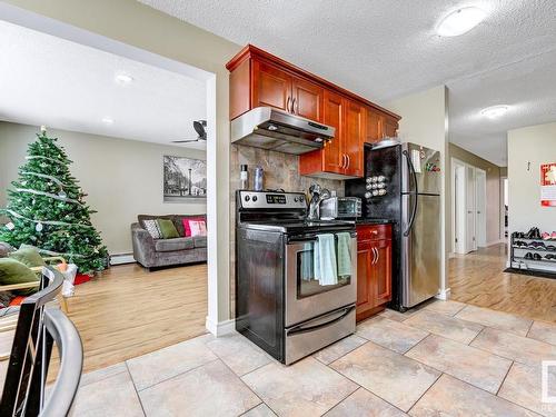 304 10635 80 Avenue, Edmonton, AB - Indoor Photo Showing Kitchen