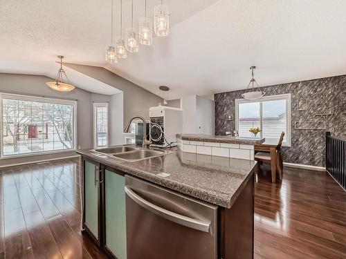 1817 Tomlinson Crescent Nw, Edmonton, AB - Indoor Photo Showing Kitchen With Double Sink