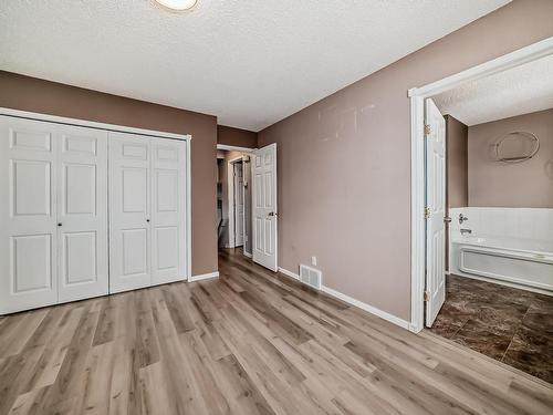 1817 Tomlinson Crescent Nw, Edmonton, AB - Indoor Photo Showing Other Room