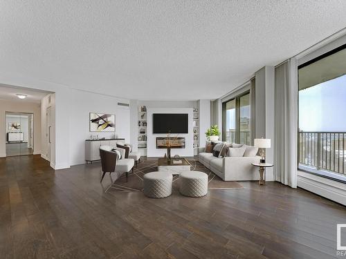 1701, 11710 100 Avenue, Edmonton, AB - Indoor Photo Showing Living Room