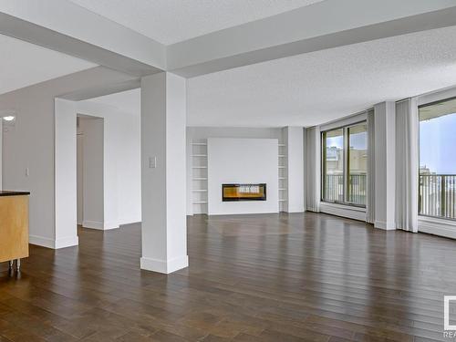 1701, 11710 100 Avenue, Edmonton, AB - Indoor Photo Showing Living Room